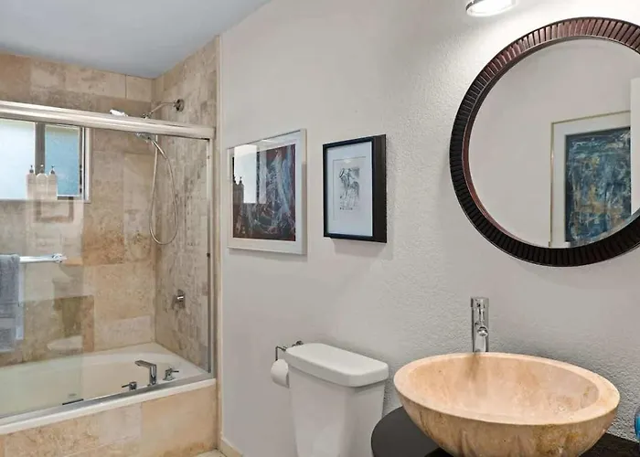 Red Rock Retreat With Amazing Patio And Hot Tub For Family *